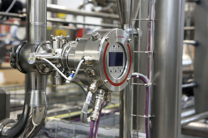 Product carbonating devices