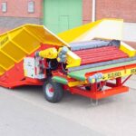 Vegetable soil cleaning devices